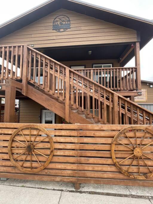 Parkway Yellowstone Guest House #7 جاردينر المظهر الخارجي الصورة