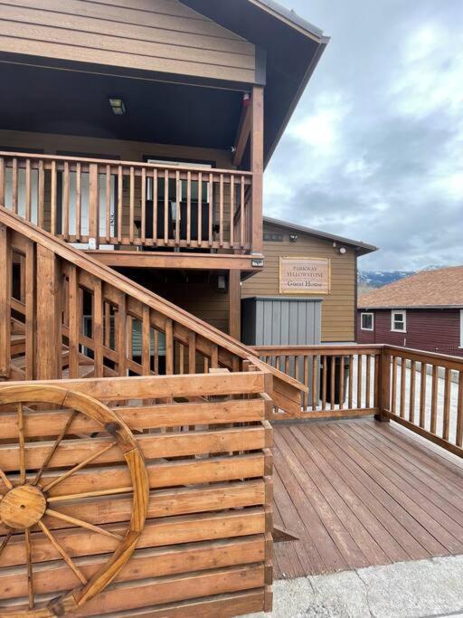 Parkway Yellowstone Guest House #7 جاردينر المظهر الخارجي الصورة